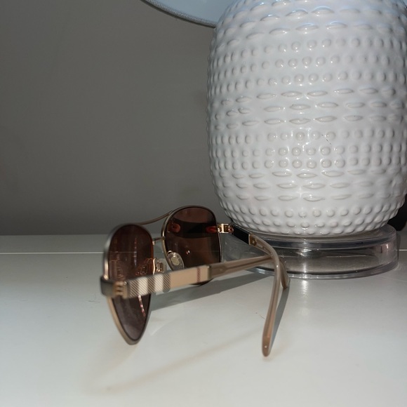 Rose gold Burberry sunglasses. - Picture 2 of 4